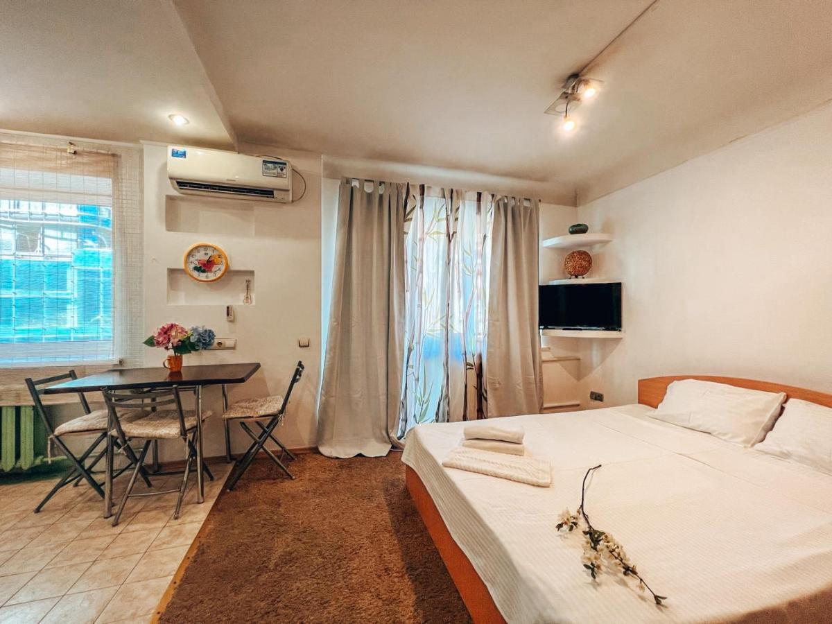 Apartment In The Center Of เคียฟ ภายนอก รูปภาพ