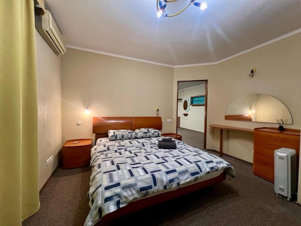 Apartment In The Center Of เคียฟ ภายนอก รูปภาพ