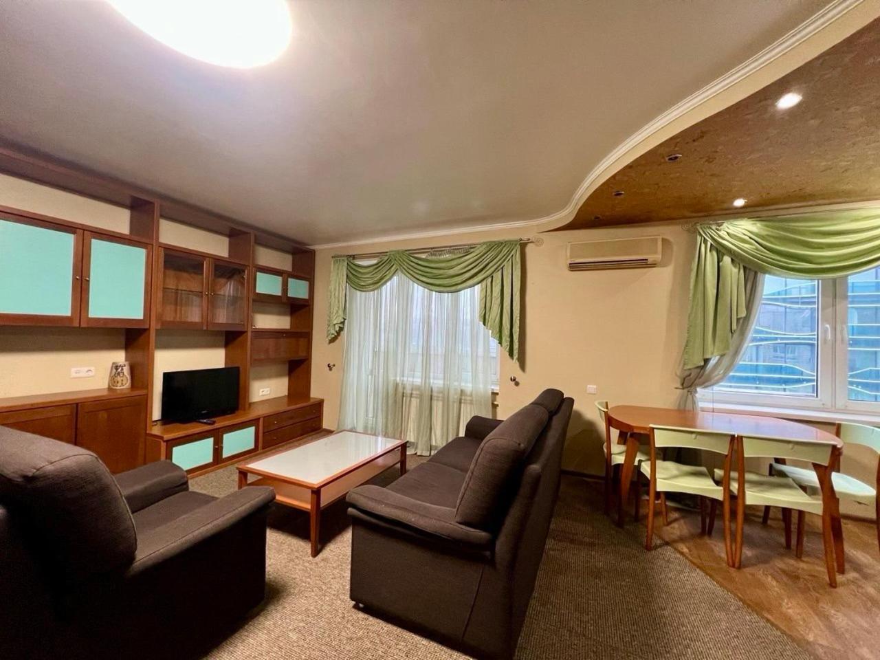 Apartment In The Center Of เคียฟ ภายนอก รูปภาพ