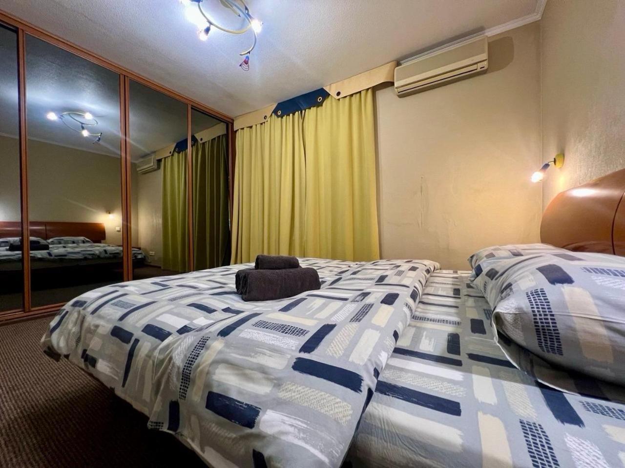 Apartment In The Center Of เคียฟ ภายนอก รูปภาพ