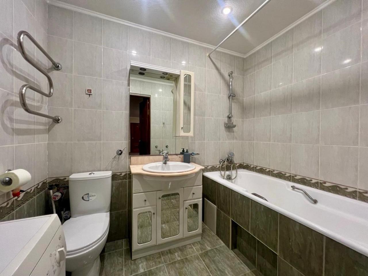 Apartment In The Center Of เคียฟ ภายนอก รูปภาพ